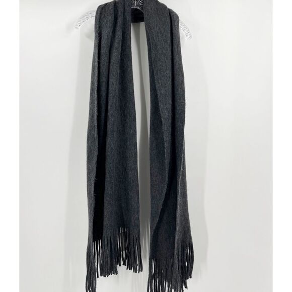 Steve  Madden Blanket Scarf - Picture 2 of 4